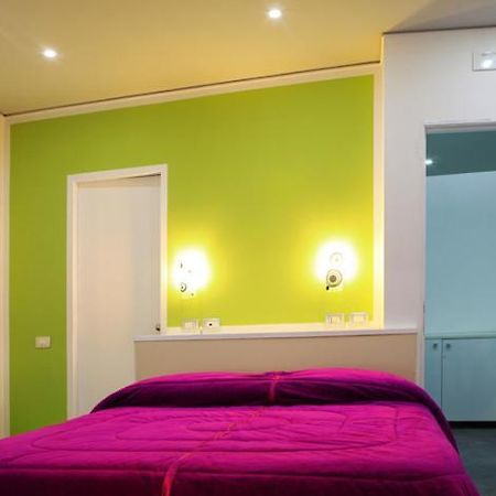 The Fresh Glamour Accommodation เนเปิลส์ ห้อง รูปภาพ